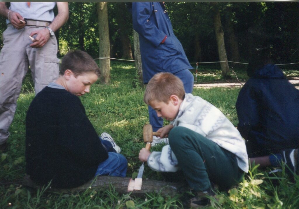 2000 – Divers